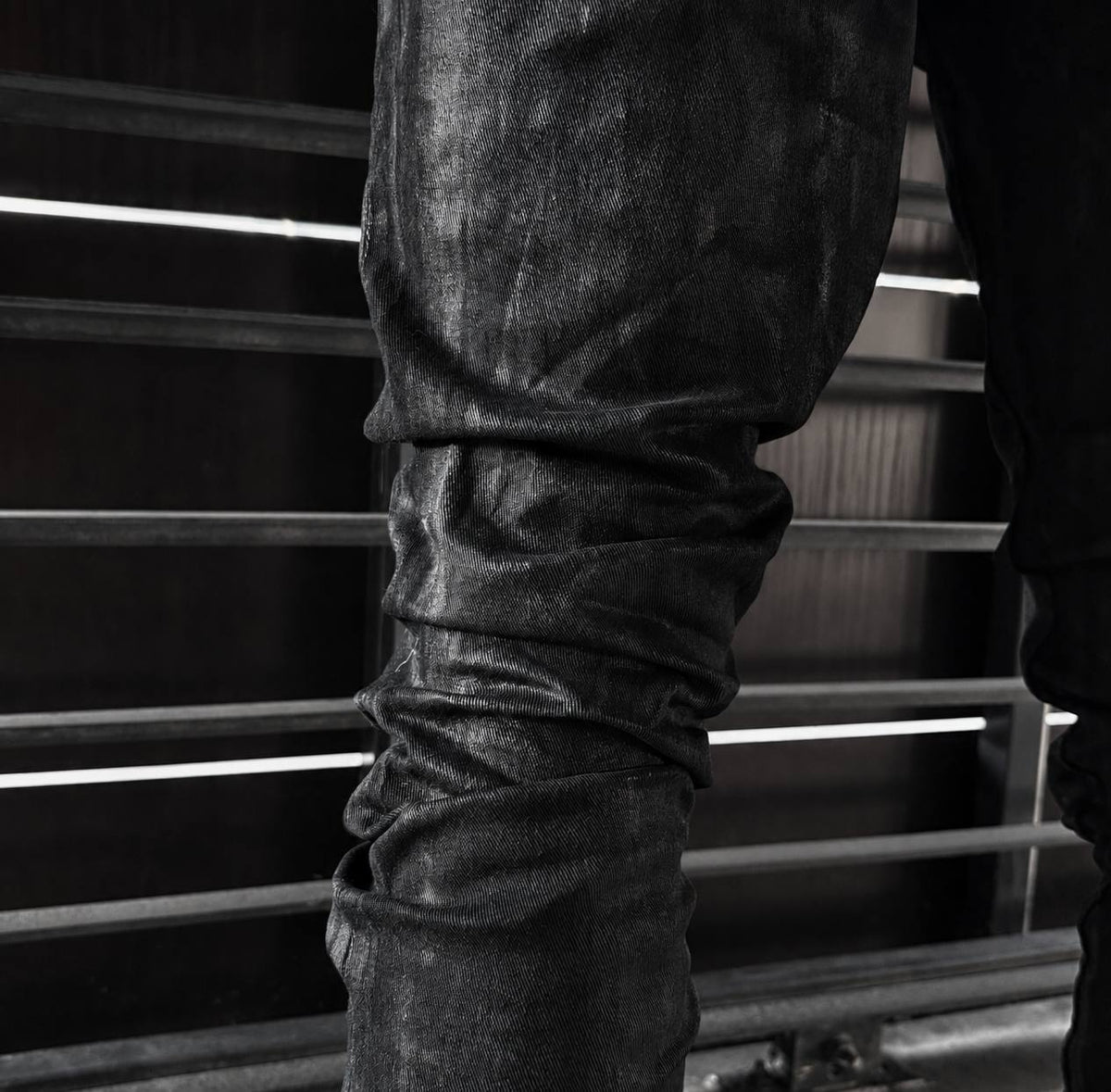 OBSIDIAN JEANS