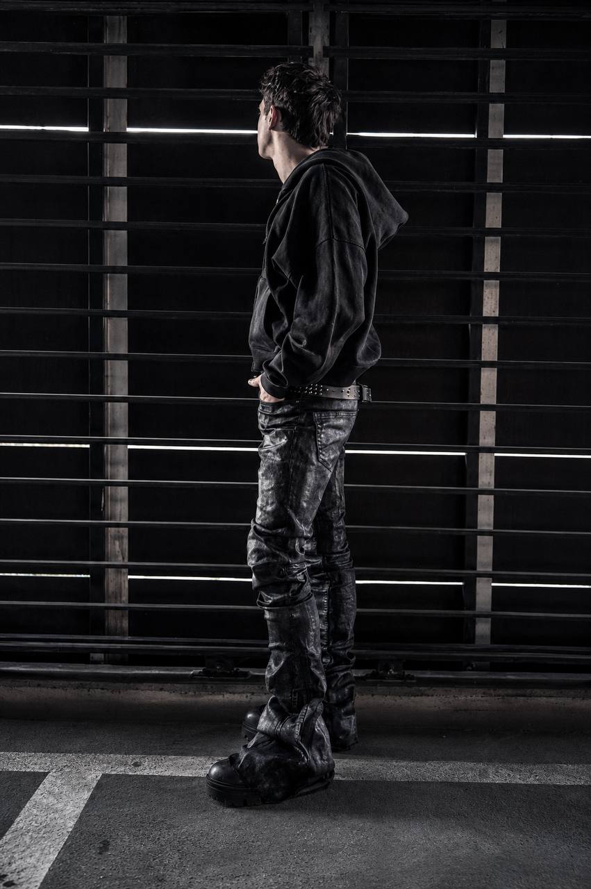 OBSIDIAN JEANS