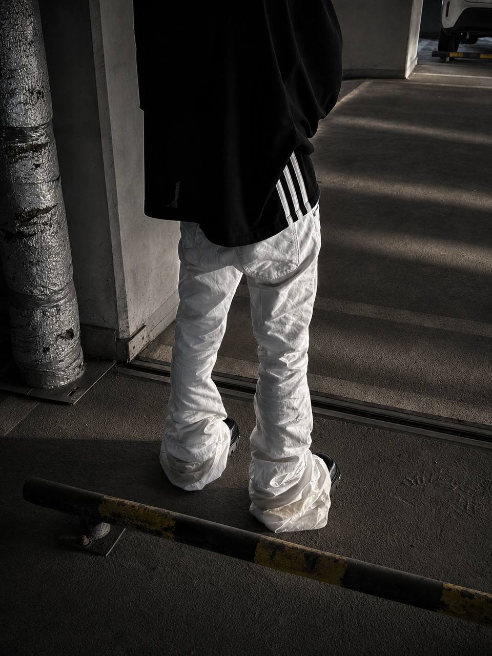 BONE STACKED JEANS
